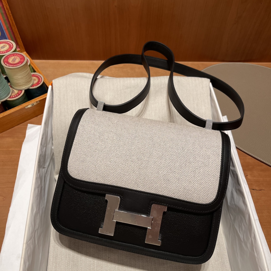 에르메스 콘스탄스24 캔버스 블랙 은장